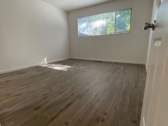 3rd image of 8656-8658 Beverly Ln #1