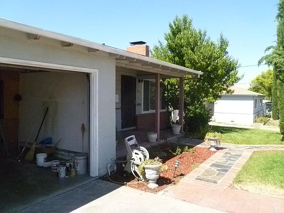 3rd image of 613 Putnam St