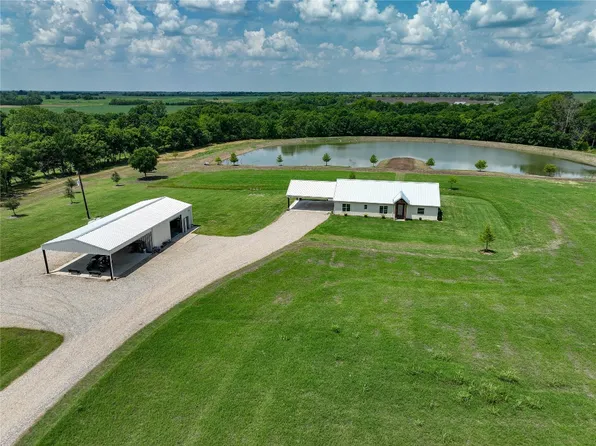 42 County Road 24260, Roxton, TX 75477