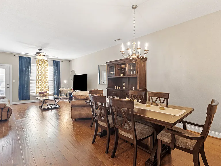 4581 Totteridge Ln — Photo 8