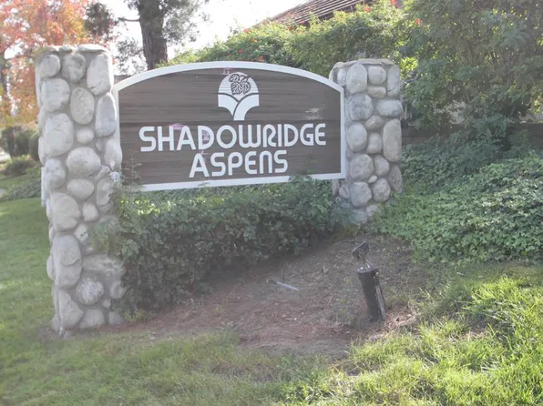 1087 Shadowridge Dr Unit 105, Vista, CA 92081