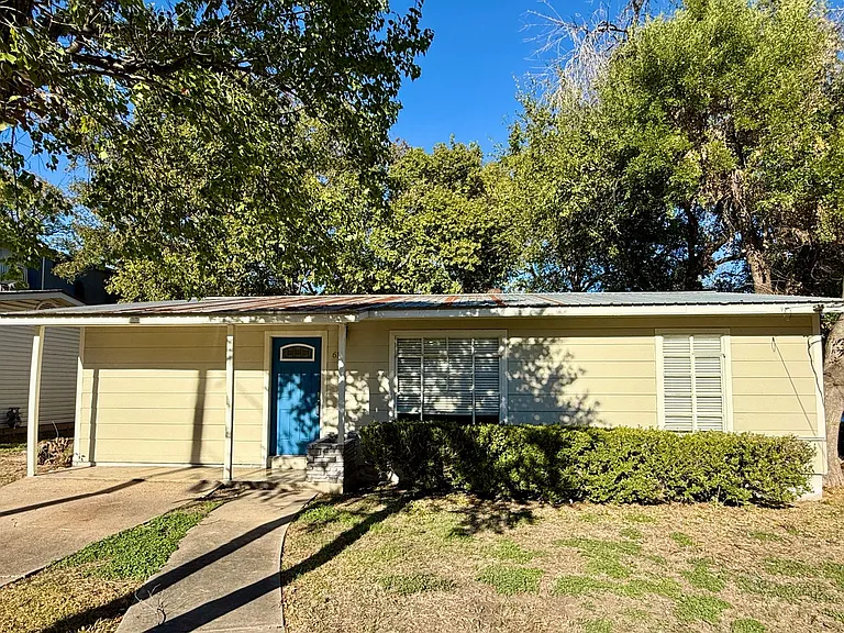 612 Hammack Dr — Photo 1