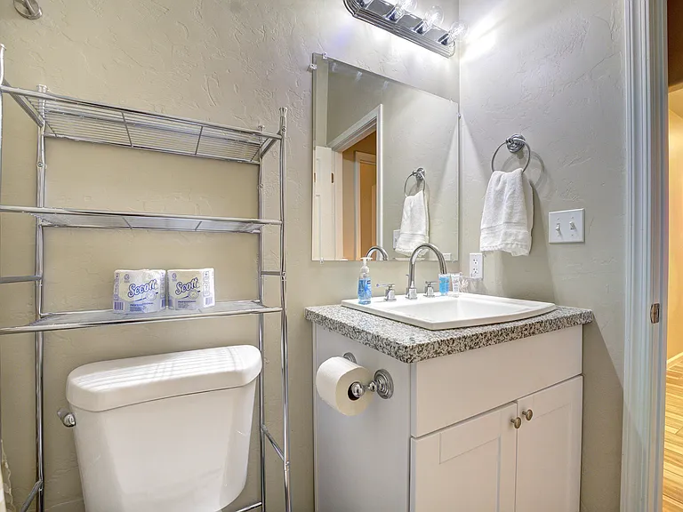 5025 E Lee St #2 — Photo 16