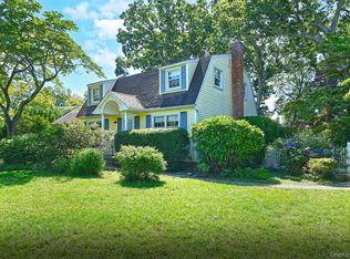 20 Brook Lane, Smithtown, NY 11787