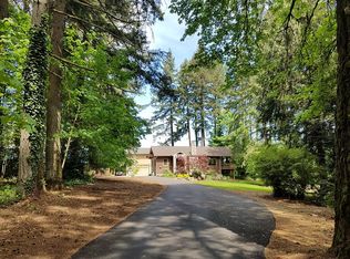 15637 S Holcomb Blvd, Oregon City, OR 97045