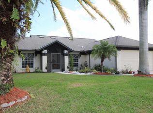 1649 SE Ridgewood St, Port Saint Lucie, FL 34952