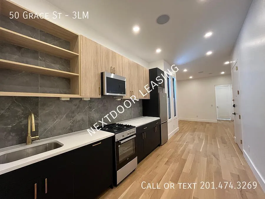 Building Photo - 50 Grace St #3LM