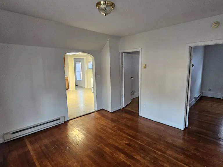 1324 Adams St — Photo 8