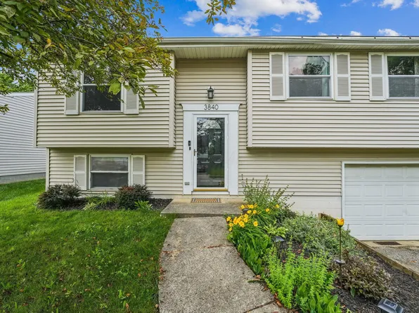 3840 Farm Brook Ln, Columbus, OH 43204