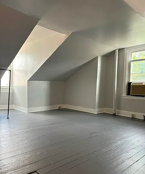 513 Edmond St #2 — Photo 9