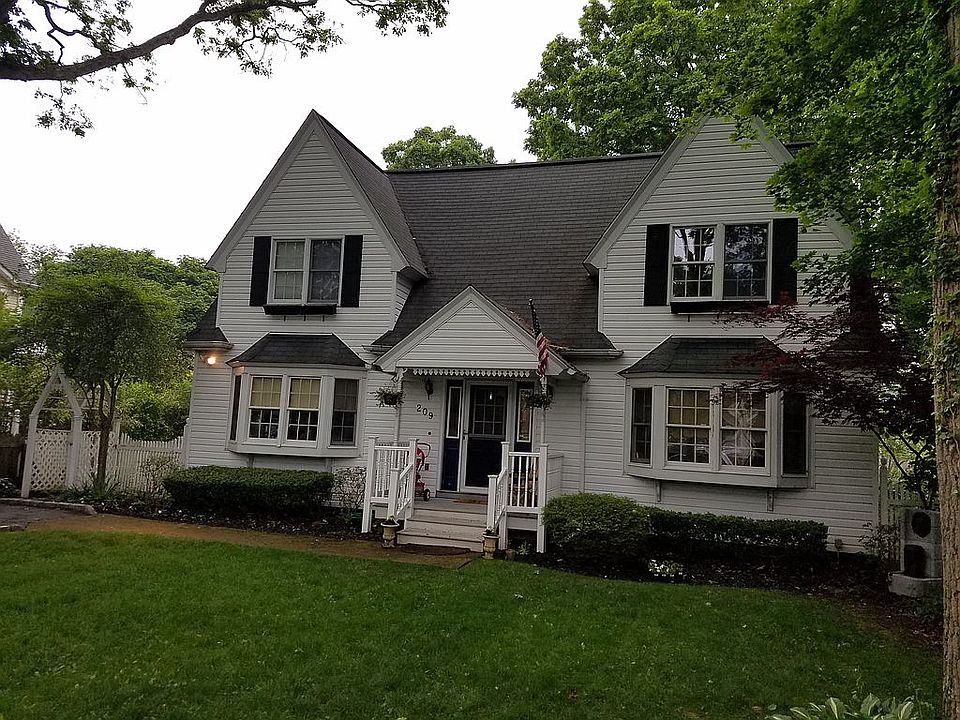 1st image of 209 Cambon Ave