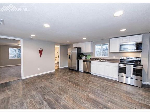 Living Room/Kitchen/Dining Room