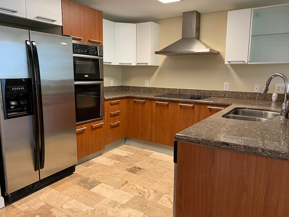 1st image of 170 SE 14th St APT 1402