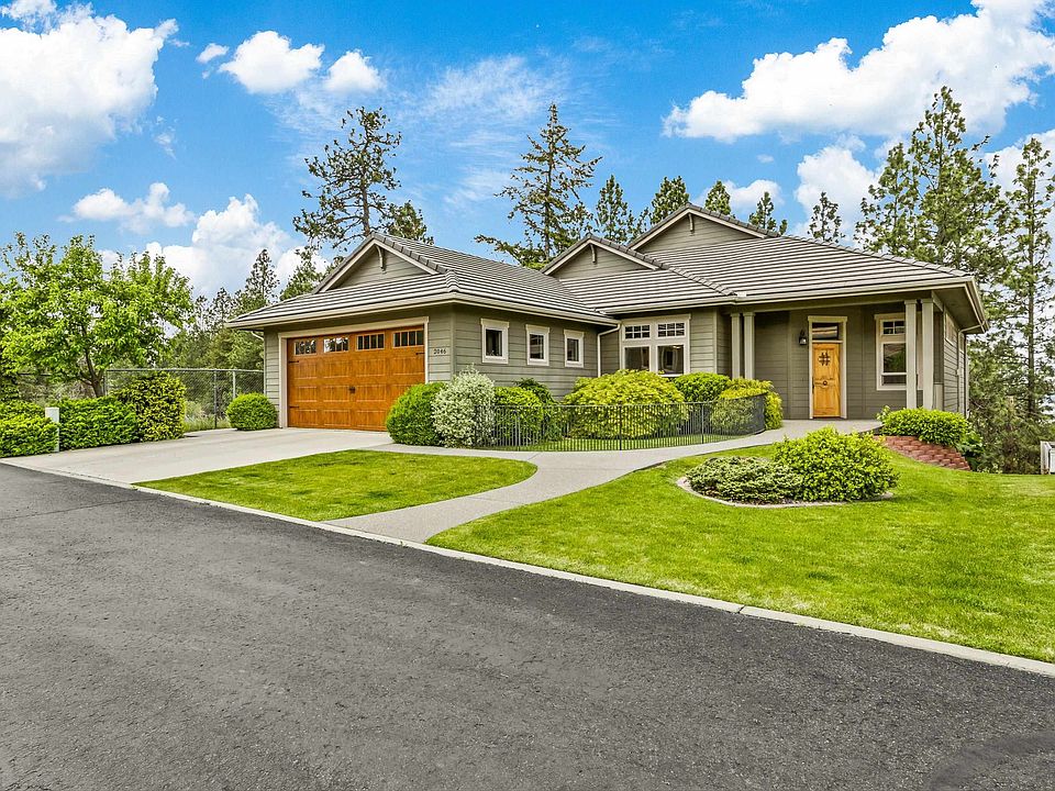 1st image of 2046 S Parkwood Cir