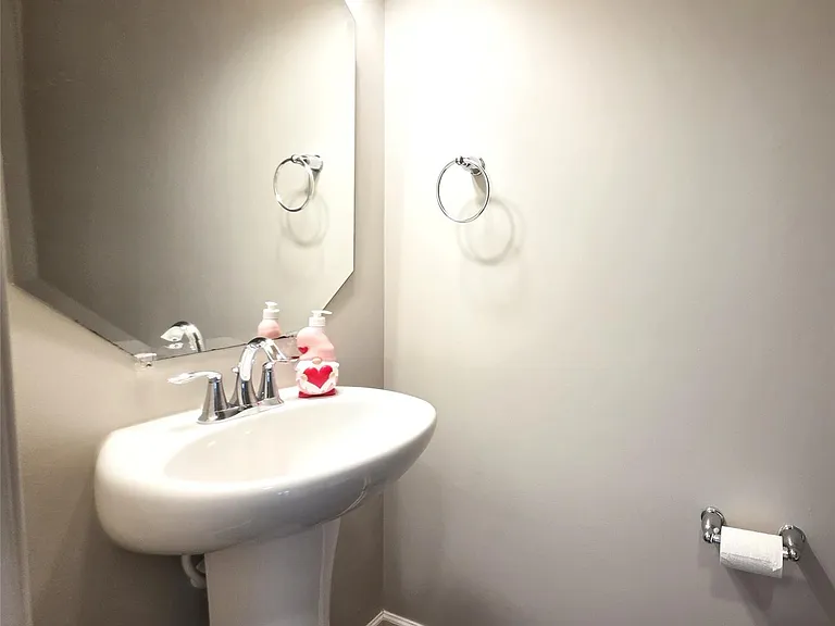 2053 Pine Siskin Ct — Photo 15