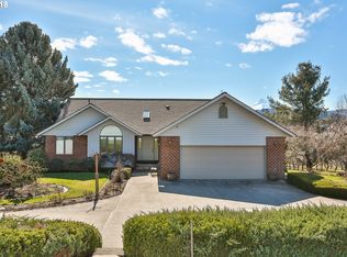 3223 Lingren Rd, Hood River, OR 97031