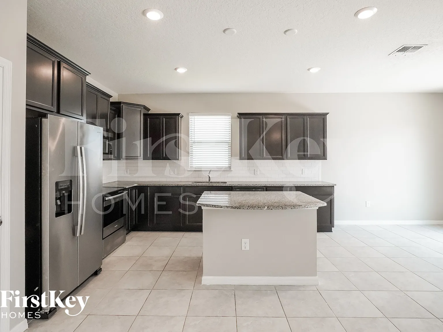 3 bed, 2.0 bath, 1725 sqft, $1,965 — Photo 4