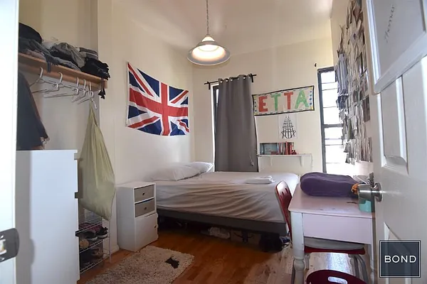 Rented by Bond New York | media 25