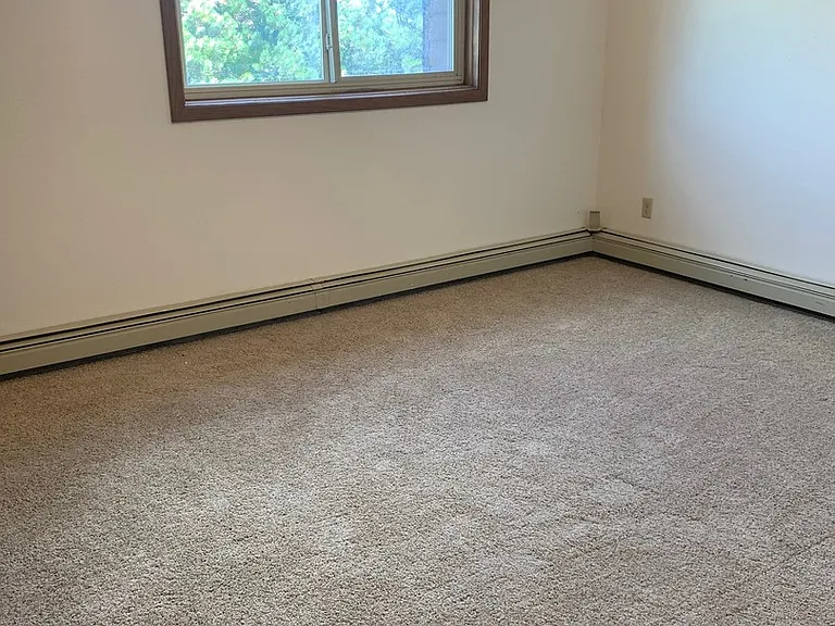 Edgewood Court Apartments LLC — Photo 7
