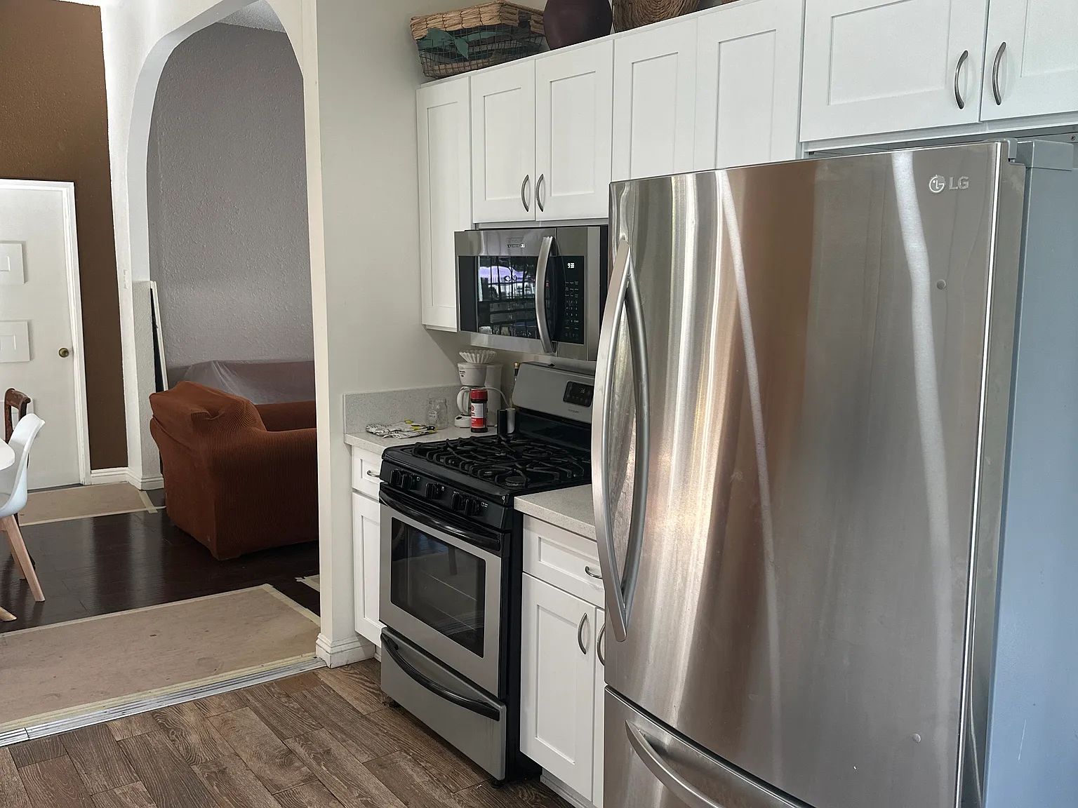 4 bed, 1800 sqft, $3,995 — Photo 3