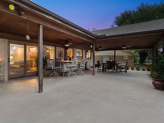 328PebbleBeachDr-20.jpg