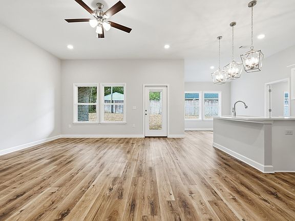 4th image of 2614 Sorrel Ridge Rd