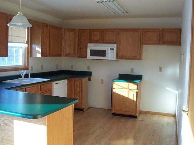 2nd image of 415 N Sandy Knob Dr
