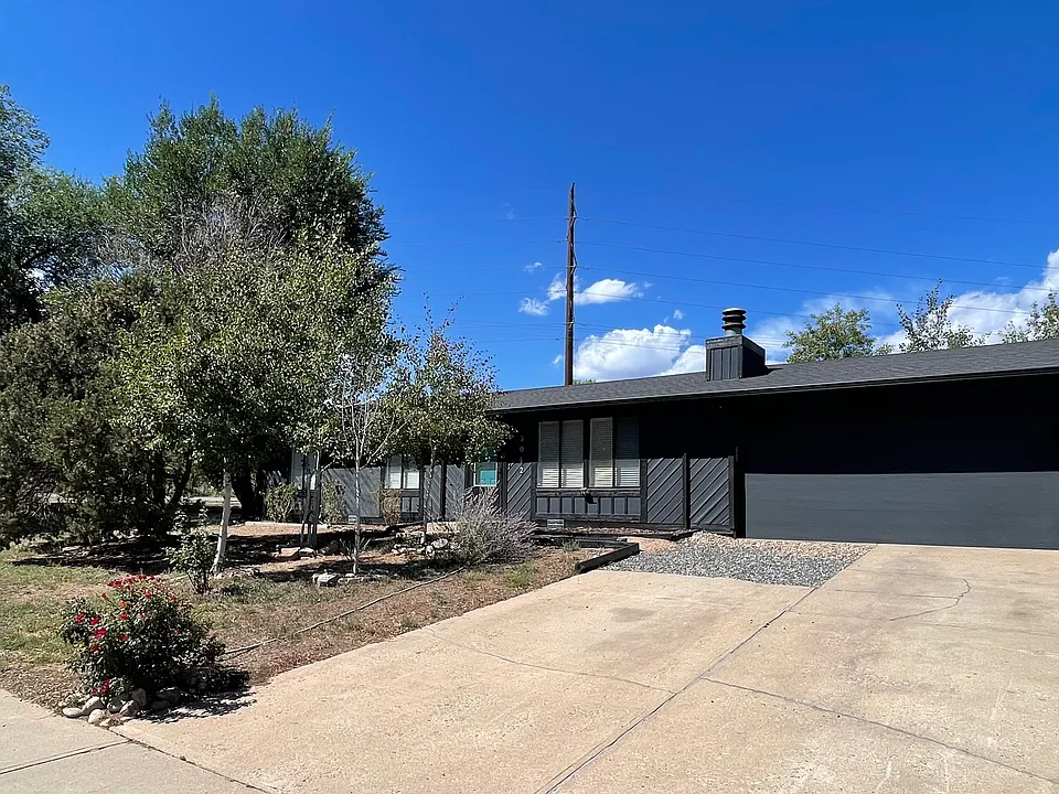3042 Wells Fargo Dr