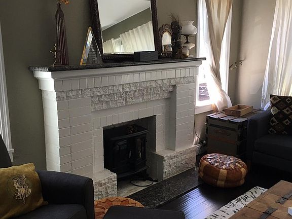 Fireplace (decorative)
