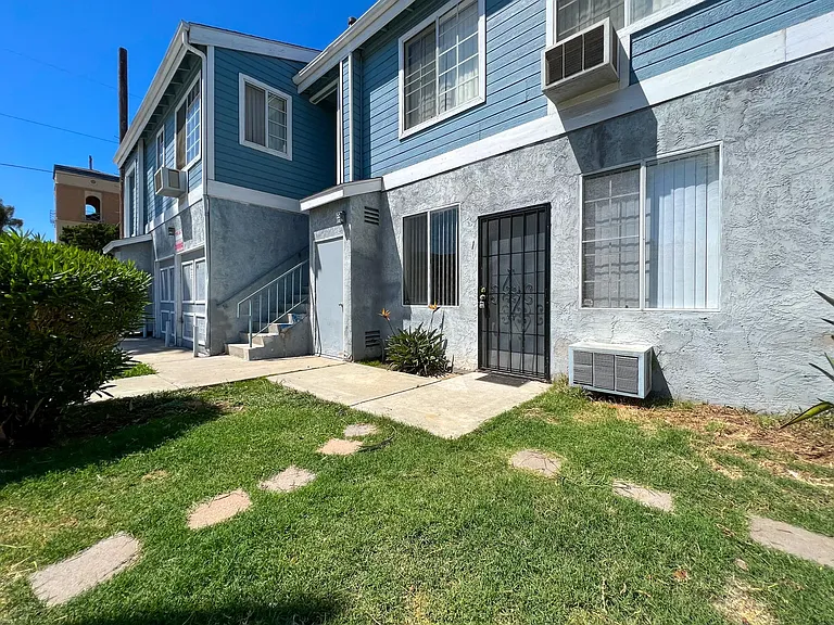 3076 Lincoln Ave #5 — Photo 1