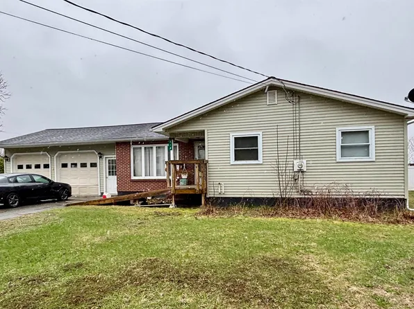 413 Elm Street, Derby, VT 05830