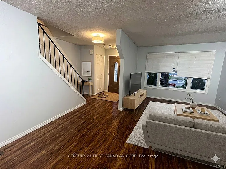 1470 Aldersbrook Rd — Photo 2