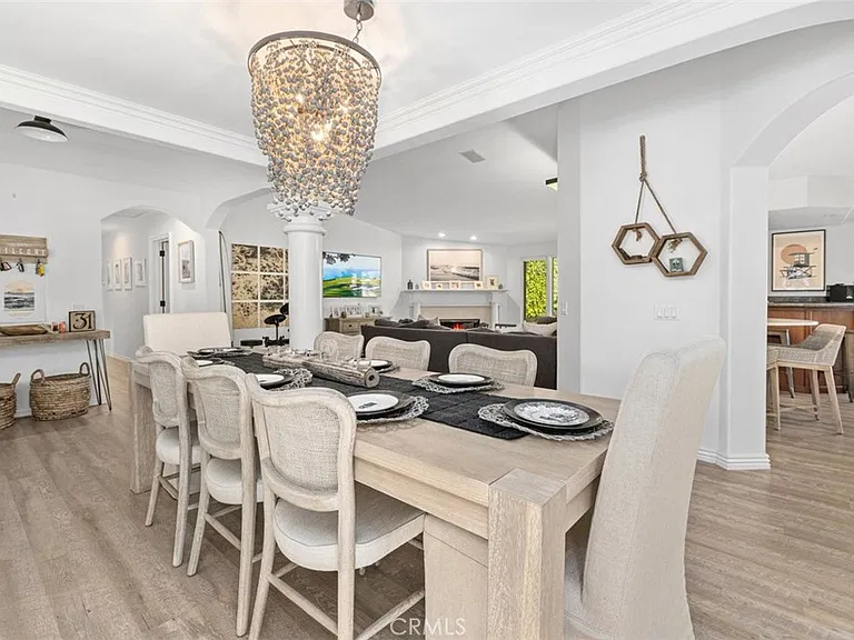 600 Cliff Dr — Photo 10