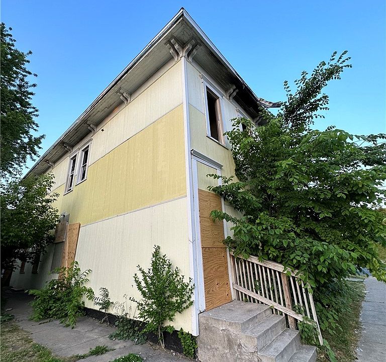 1st image of 700 N Alvord St