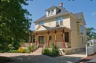 4734 Highland Ave photo 1