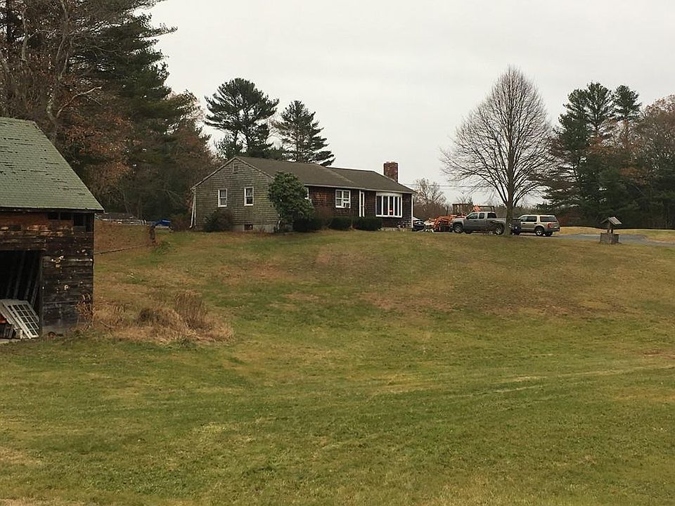 2nd image of 164 Bedford St