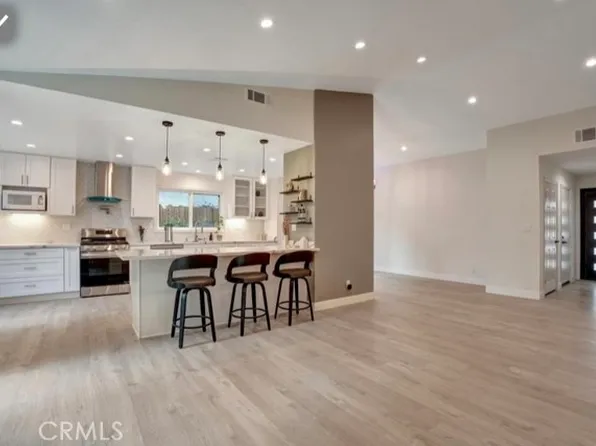 7820 Chimineas Ave, Reseda, CA 91335