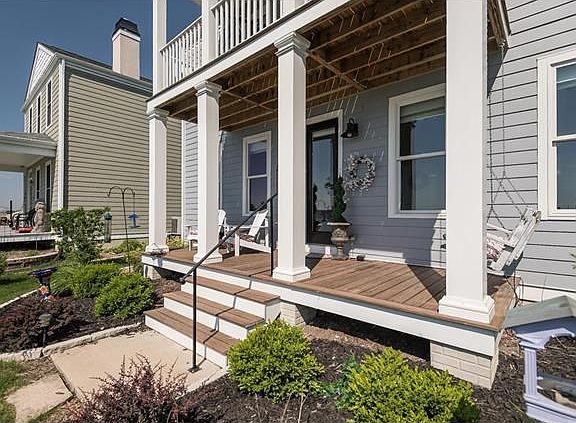 Beautiful front porch with plenty of evening sun.