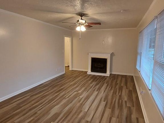 3.1 Living room from entrance