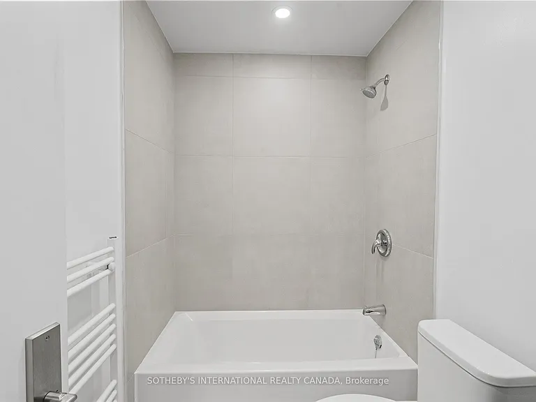 1340 Avenue Rd #B — Photo 22