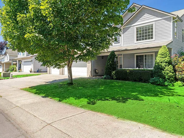 16804 NE 12th St — Photo 38