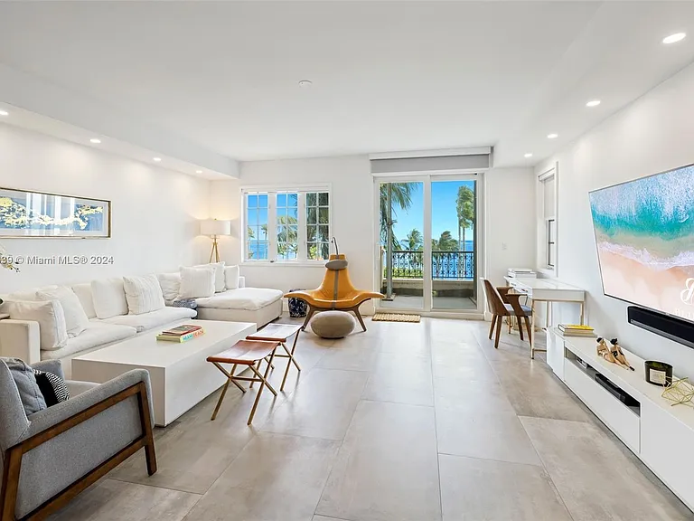 19144 Fisher Island Dr #19144 — Photo 3