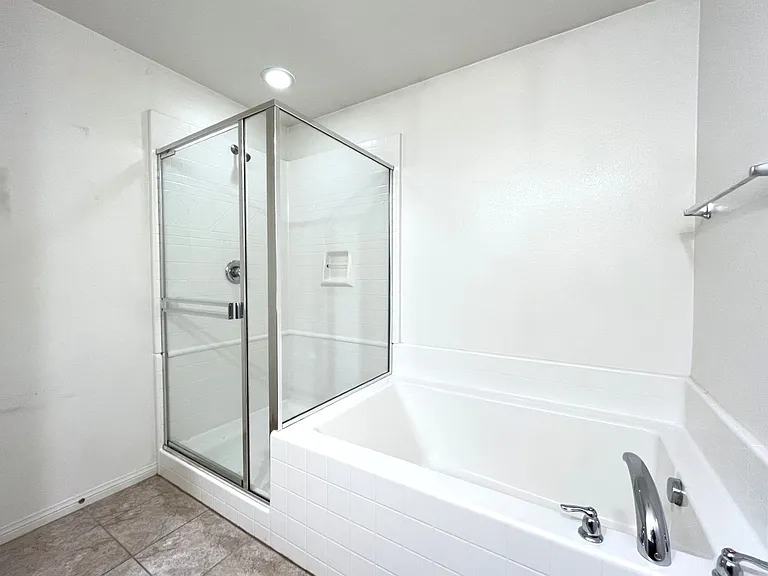 14601 Serenade Dr — Photo 25