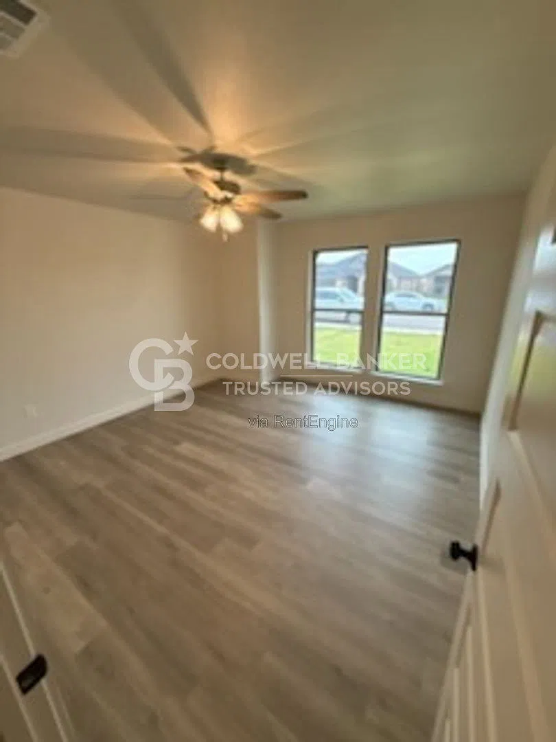 3 bed, 2.0 bath, 1622 sqft, $1,875 — Photo 4