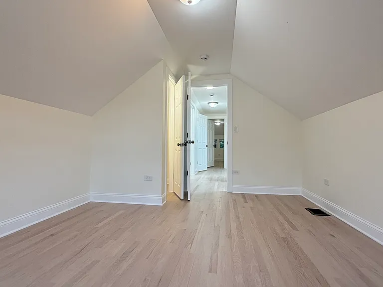 5821 W Gunnison St — Photo 42
