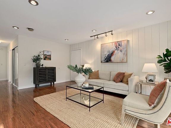 4th image of 4927 Indian Wood Rd Unit 370