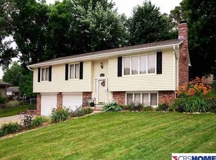 11319 Martha Cir, Omaha, NE 68144