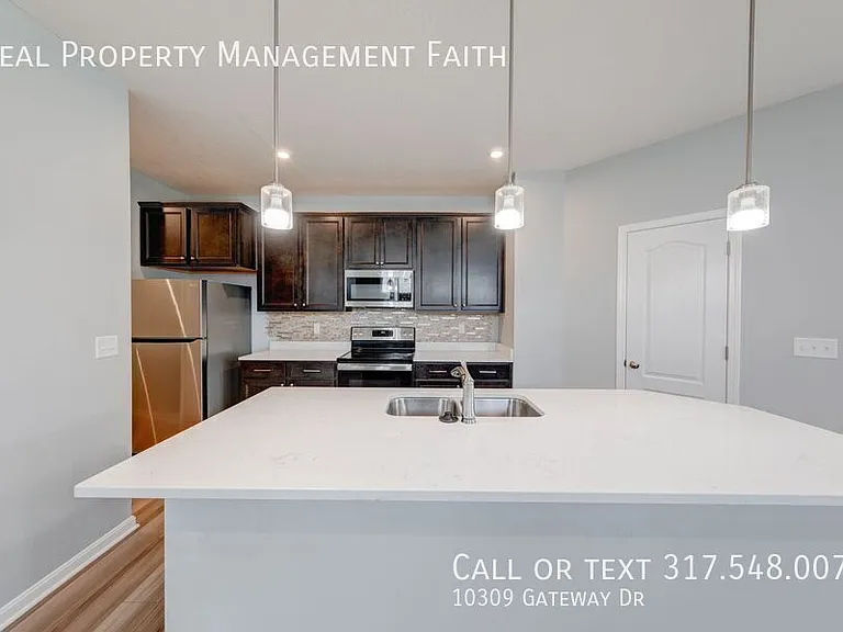 10309 Gateway Dr — Photo 5