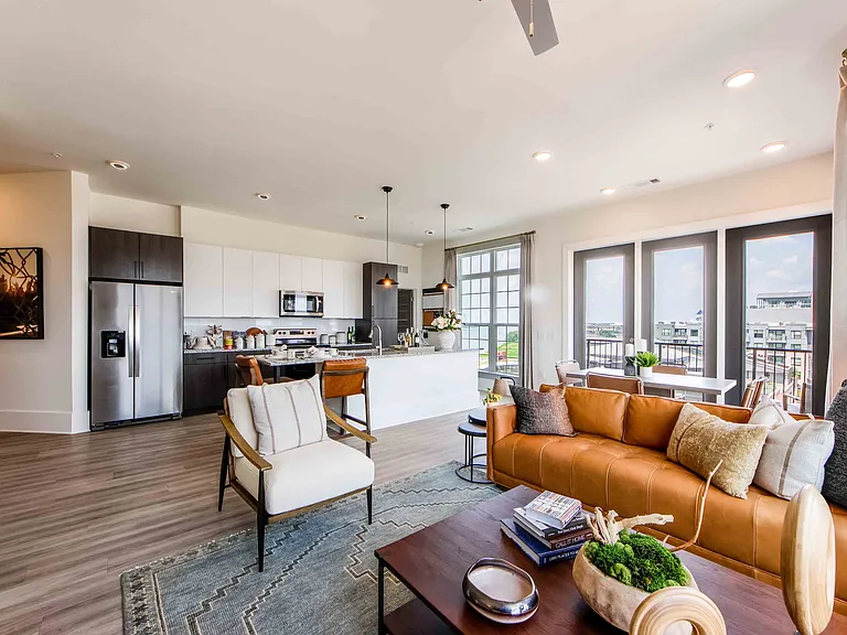 The Oliver Luxury Apartments — Photo 18