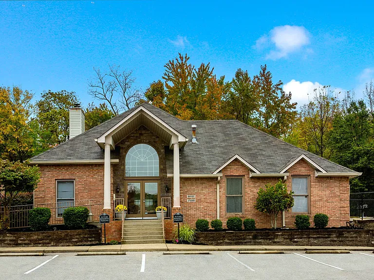 Park Place Apartments — Photo 10